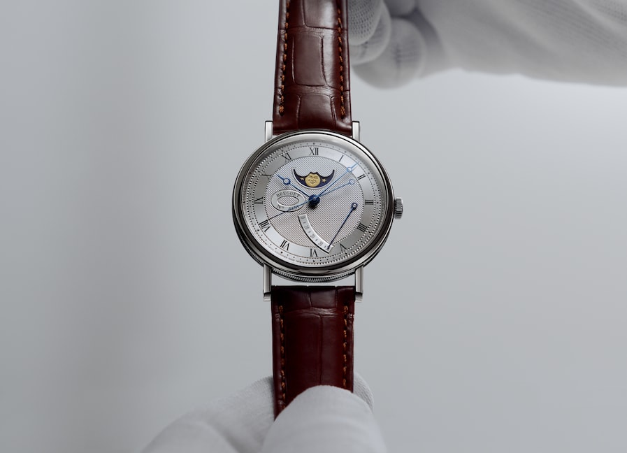 BREGUET CLASSIQUE 7787BB CUSTOMER SERVICES