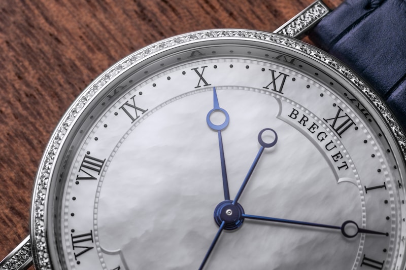 Montres Breguet Classique 9068 9068BB 52 976 DD00