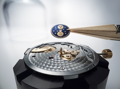 7235_CLASSIQUE_MOONPHASE