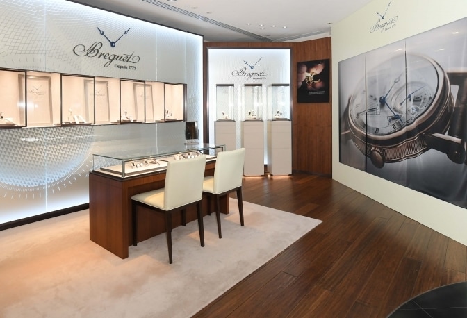 홍콩: 브레게, IFC몰 Elegant Jewellery 에 스토어 오픈 